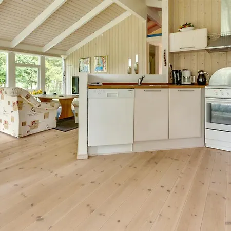 Three-bedroom Holiday In Hals