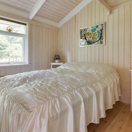 Three-bedroom Holiday In Feriehus *