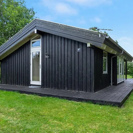 Three-bedroom Holiday In *