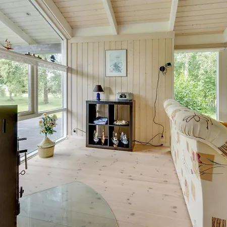 Three-bedroom Holiday In Feriehus